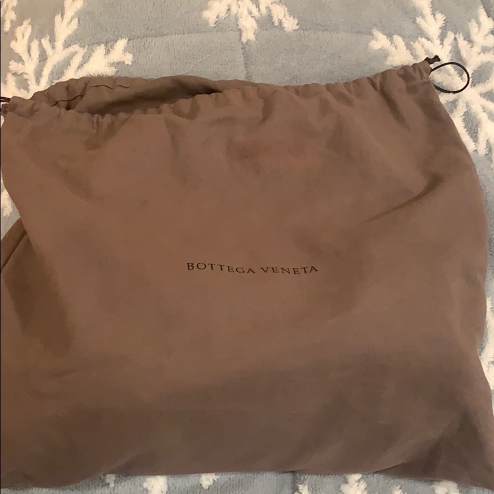 Bottega Veneta white shoulder pouch - Picture 10 of 14